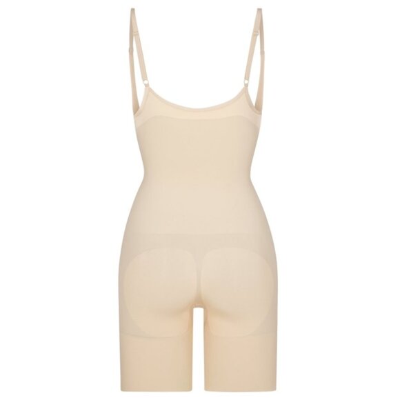 SKIMS Seamless Sculpt Butt Lifting Open Bust Bodysuit Size S Sand Shapewear NWOT - Picture 5 of 6